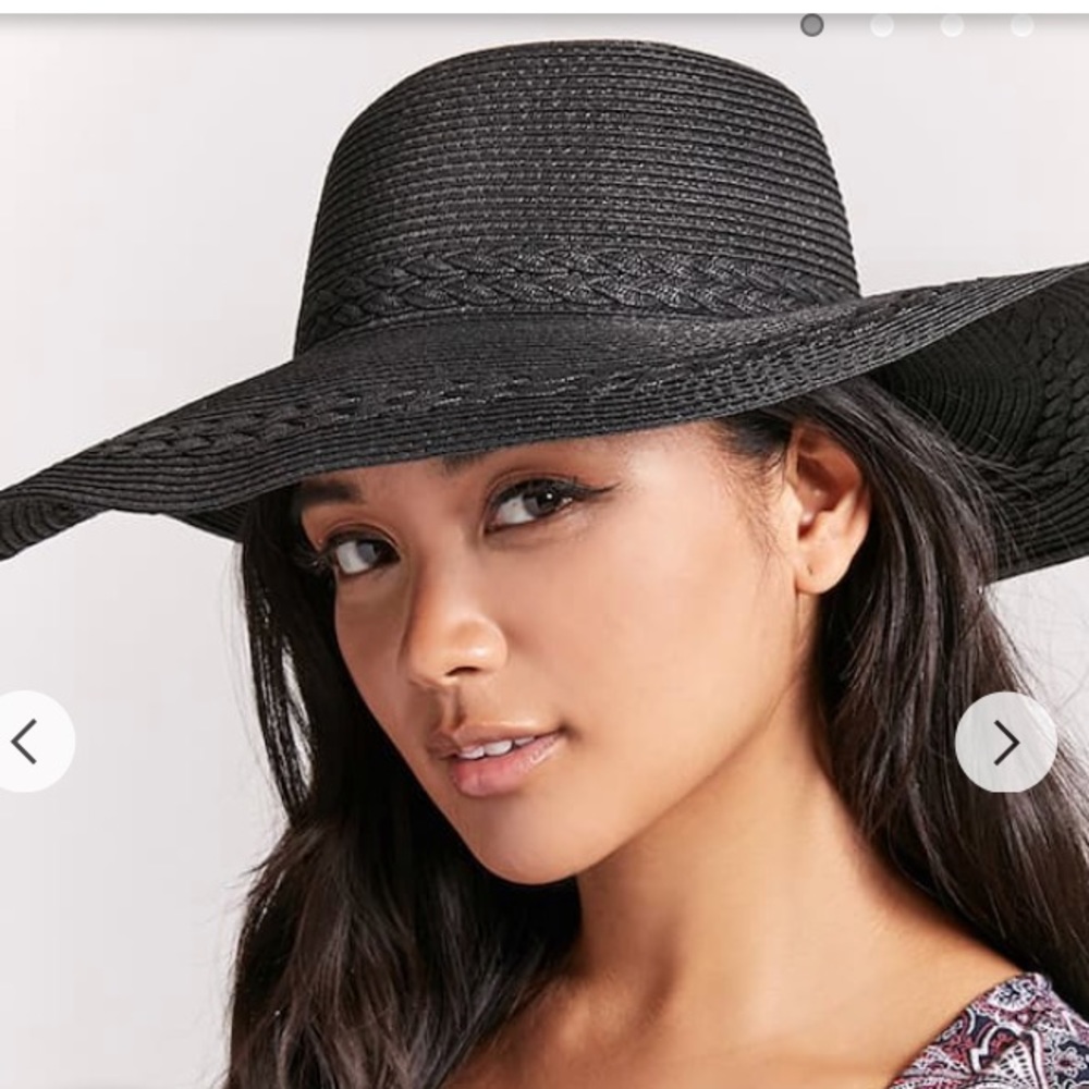 Floppy hat